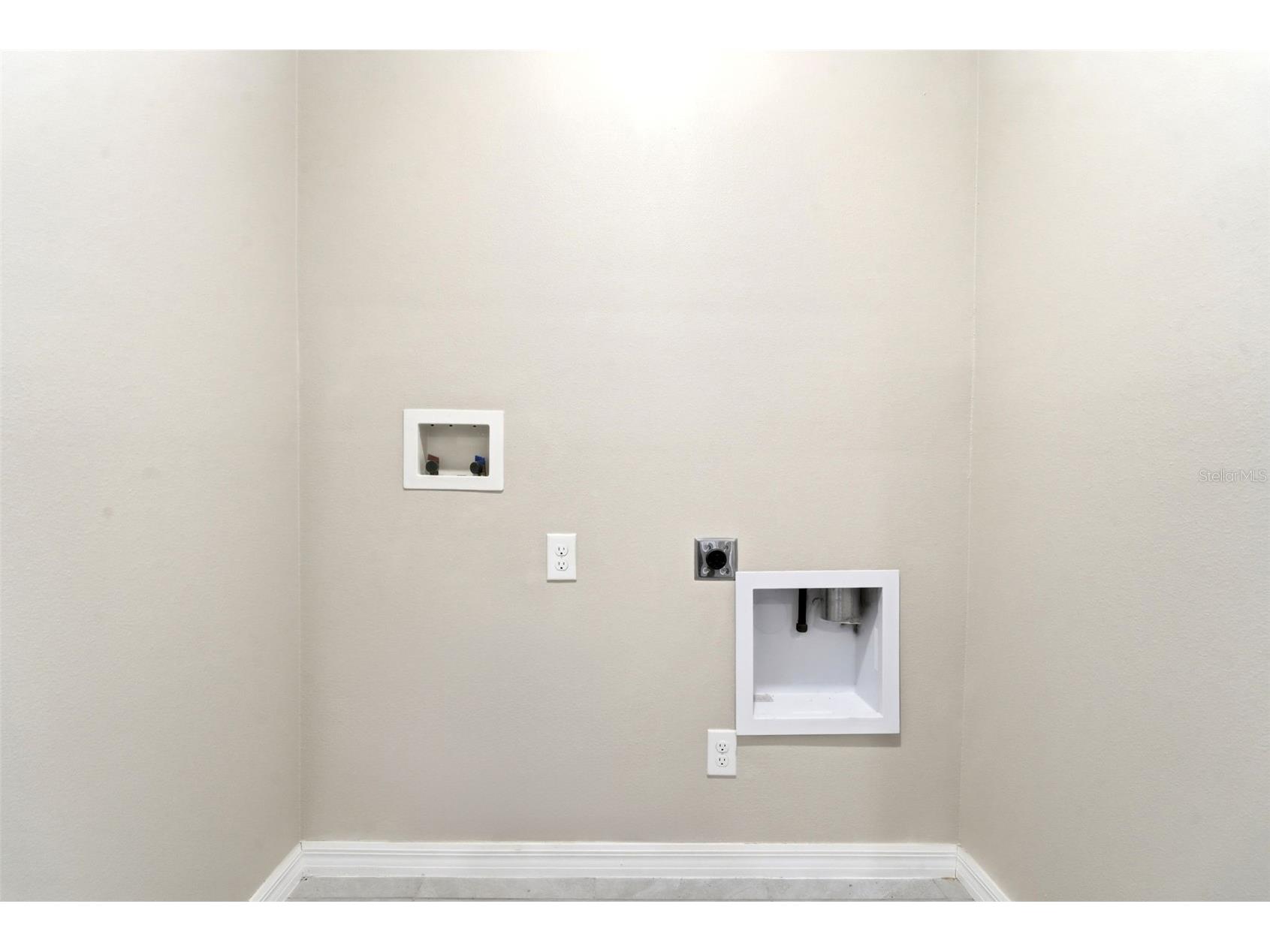 895 Lazio Circle Debary FL 32713 V4950312 image32