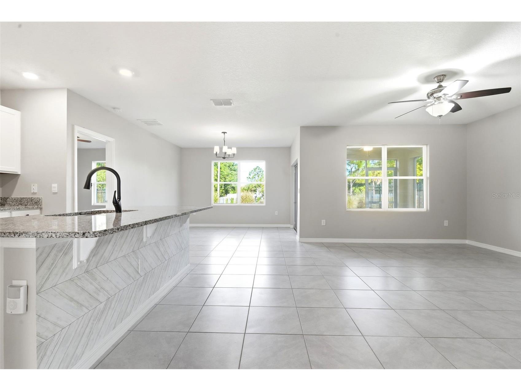 895 Lazio Circle Debary FL 32713 V4950312 image5