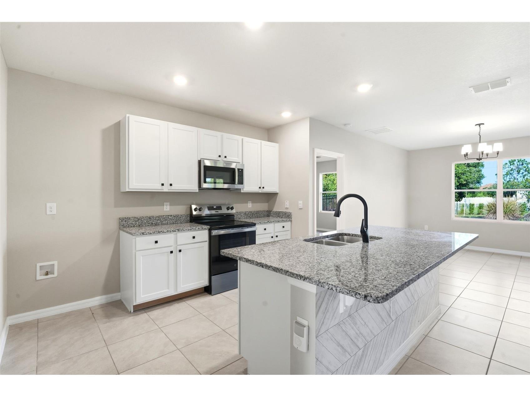 895 Lazio Circle Debary FL 32713 V4950312 image9