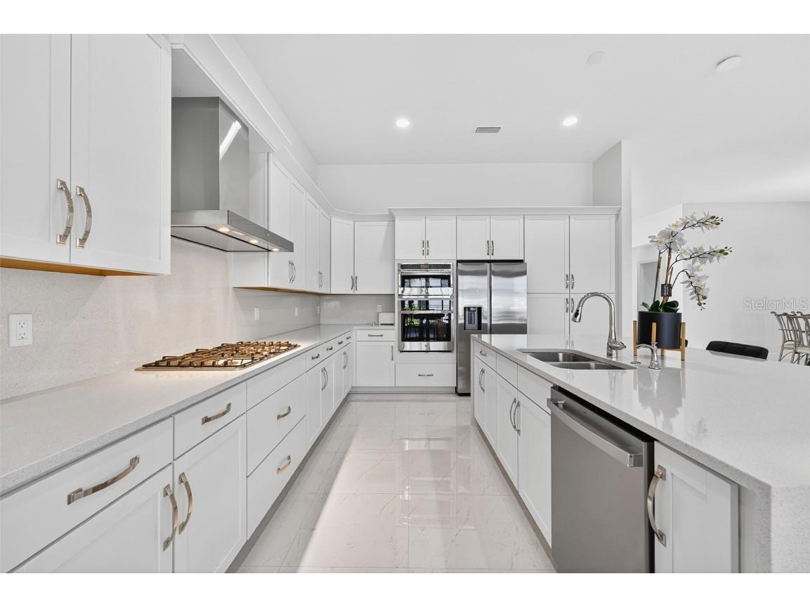 8950 Baroque Terrace Sarasota FL 34240 A4667172 image16