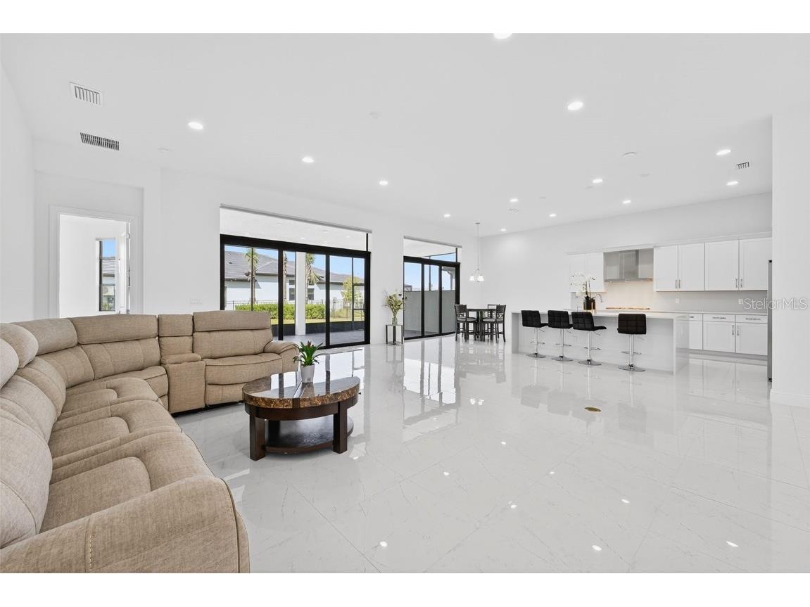 8950 Baroque Terrace Sarasota FL 34240 A4667172 image6