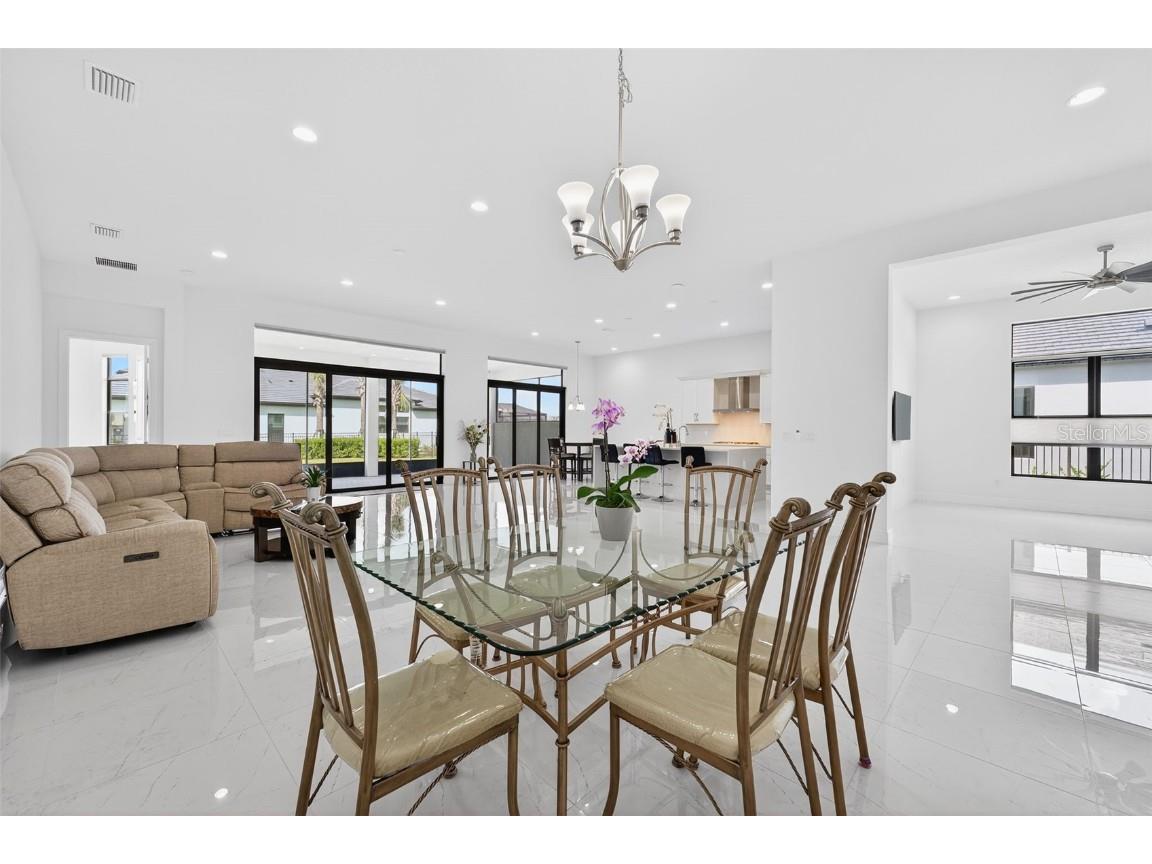 8950 Baroque Terrace Sarasota FL 34240 A4667172 image9