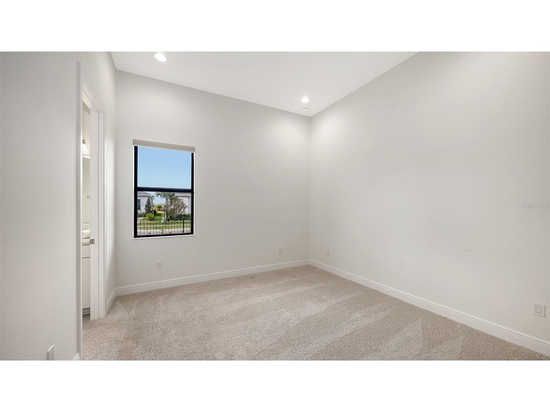 8950 Baroque Terrace Sarasota FL 34240 A4687146 image28