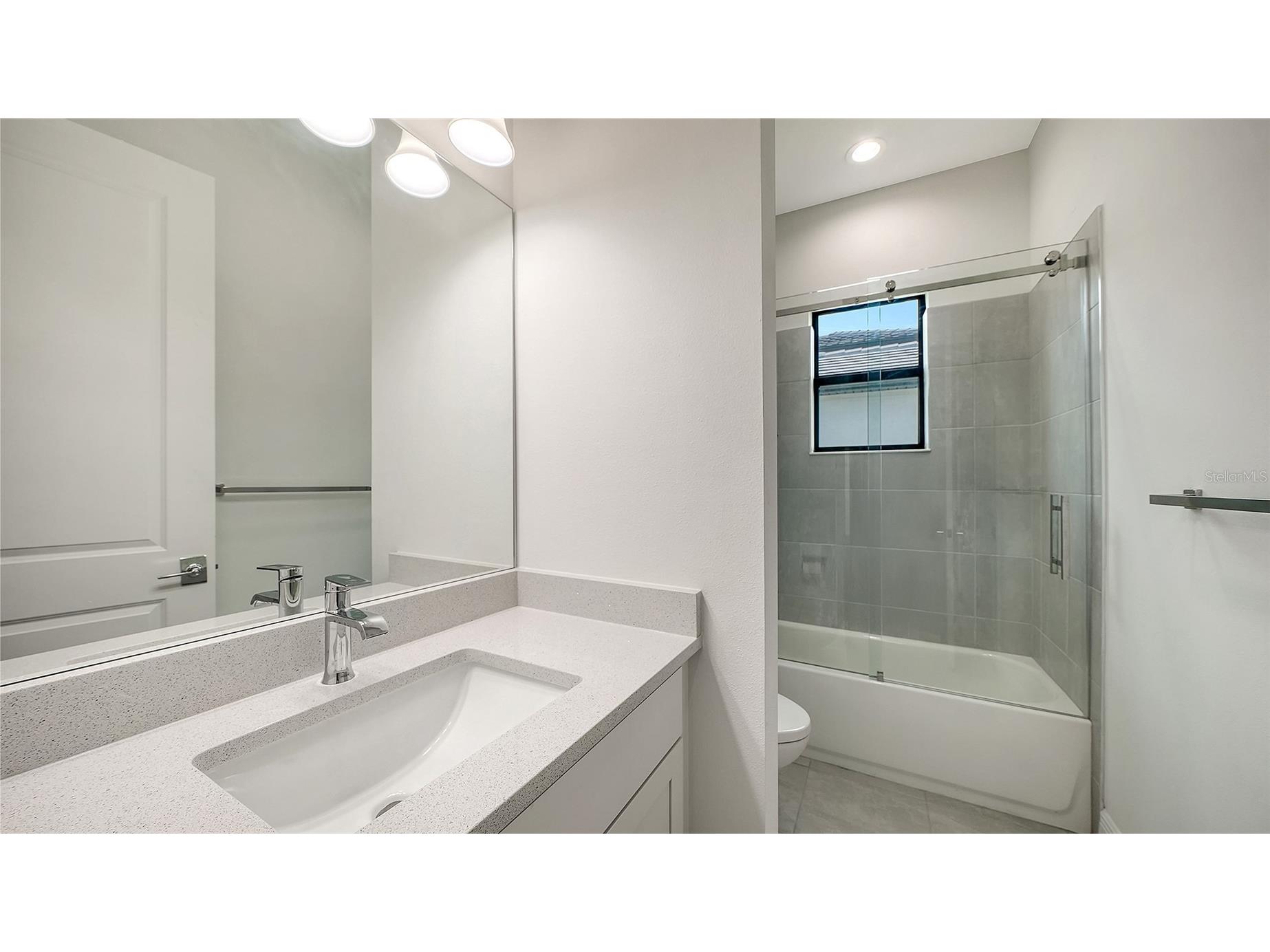 8950 Baroque Terrace Sarasota FL 34240 A4687146 image33