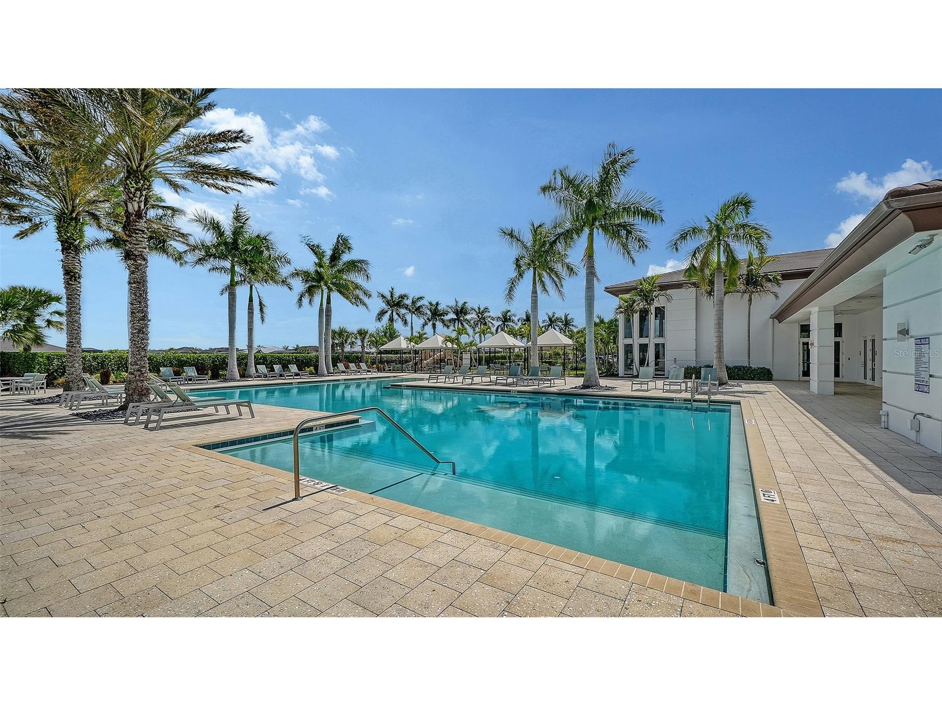 8950 Baroque Terrace Sarasota FL 34240 A4687146 image47
