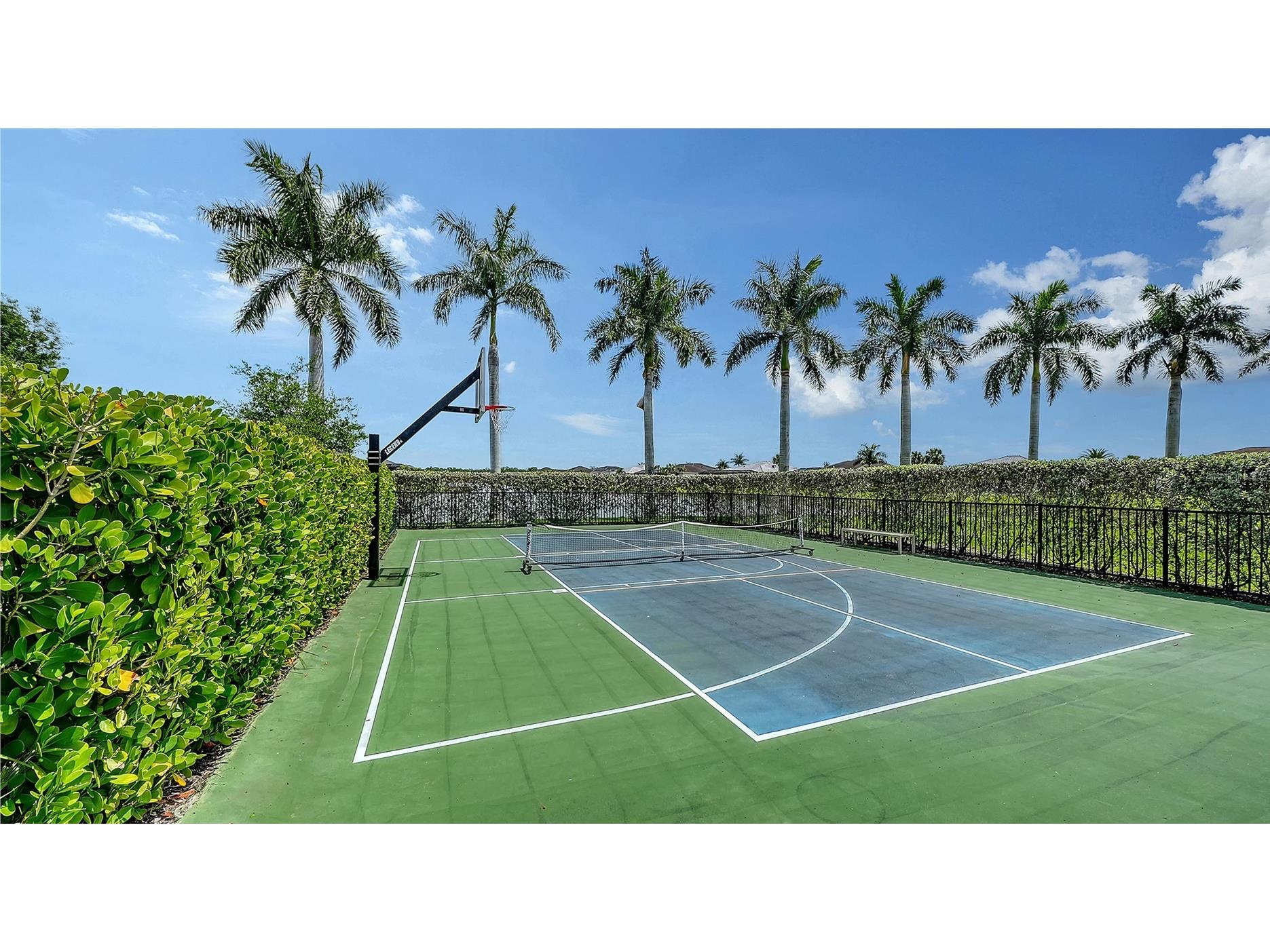 8950 Baroque Terrace Sarasota FL 34240 A4687146 image51