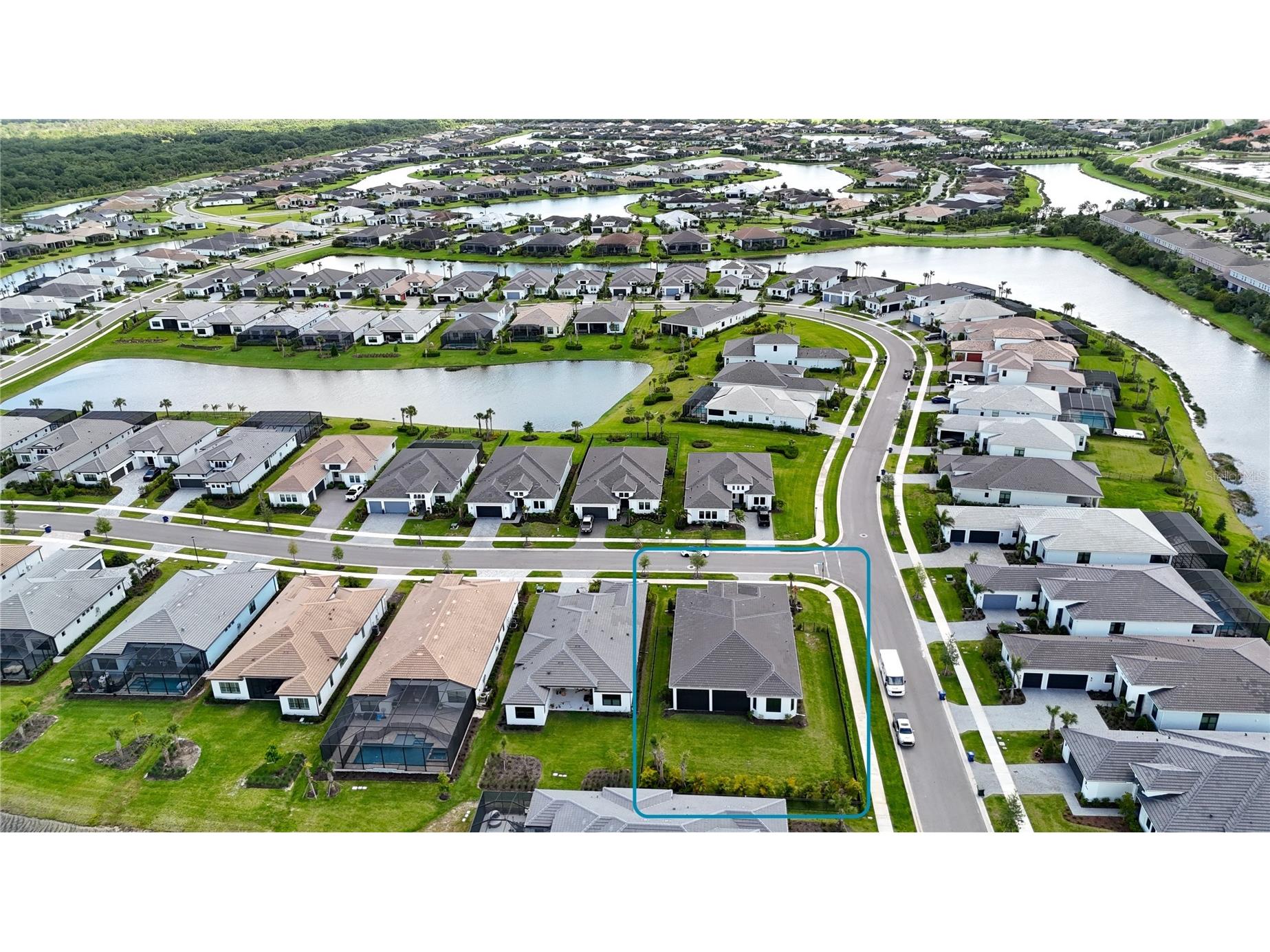 8950 Baroque Terrace Sarasota FL 34240 A4687146 image6