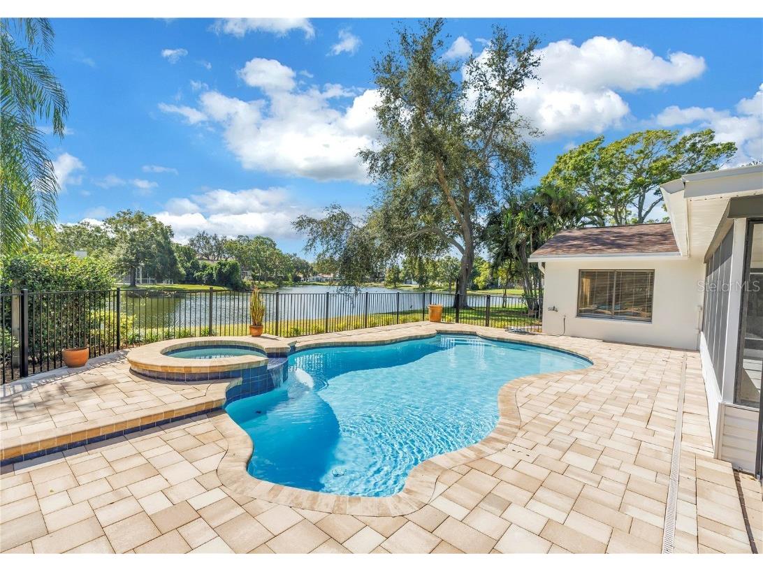 8950 Baywood Park Drive Seminole FL 33777 - BAYWOOD PARK LAKE TB8422899 image1