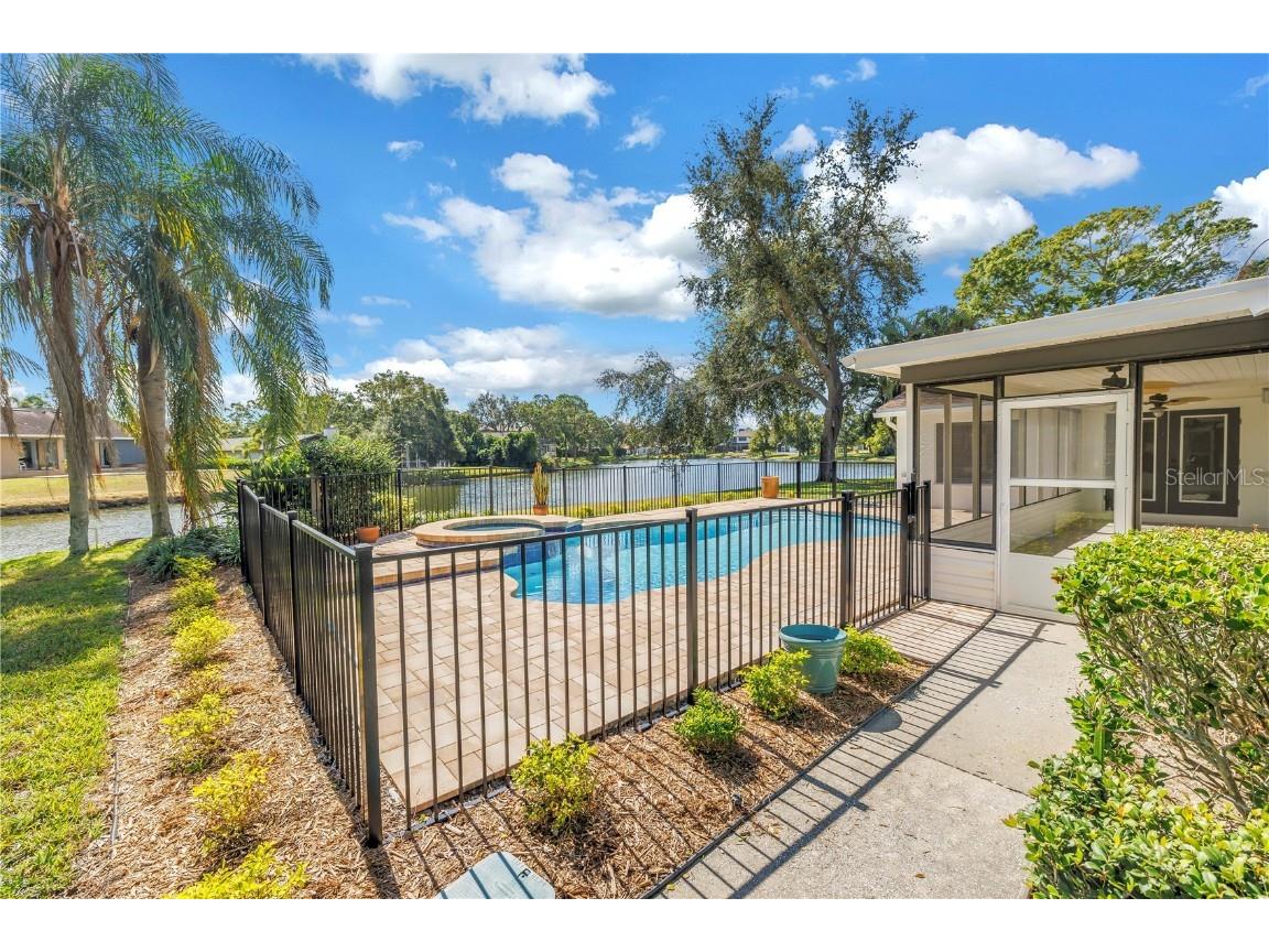 8950 Baywood Park Drive Seminole FL 33777 - BAYWOOD PARK LAKE TB8422899 image33