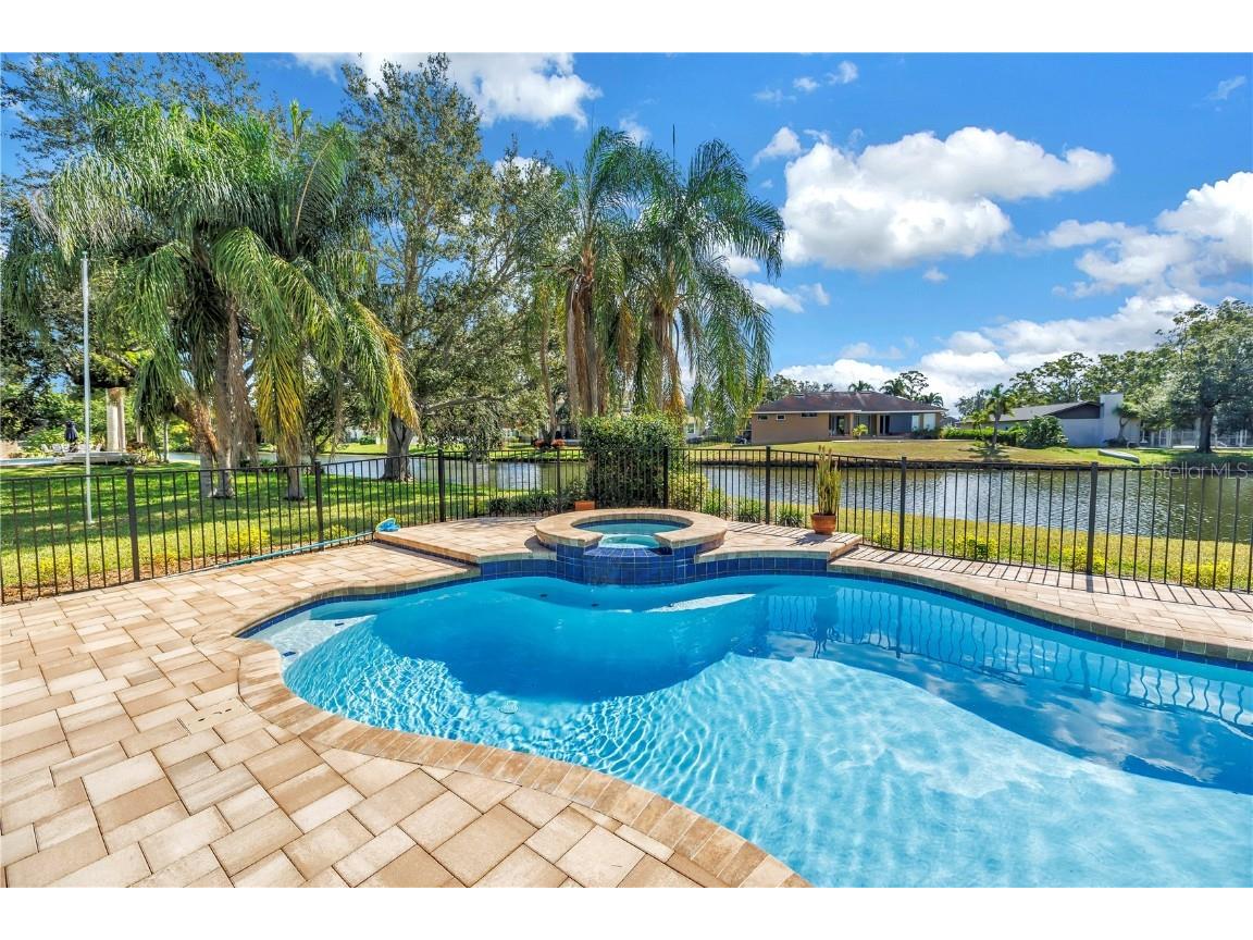 8950 Baywood Park Drive Seminole FL 33777 - BAYWOOD PARK LAKE TB8422899 image34