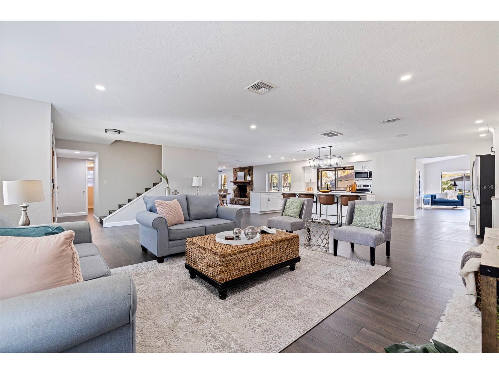 8950 Baywood Park Drive Seminole FL 33777 - BAYWOOD PARK LAKE TB8475172 image6