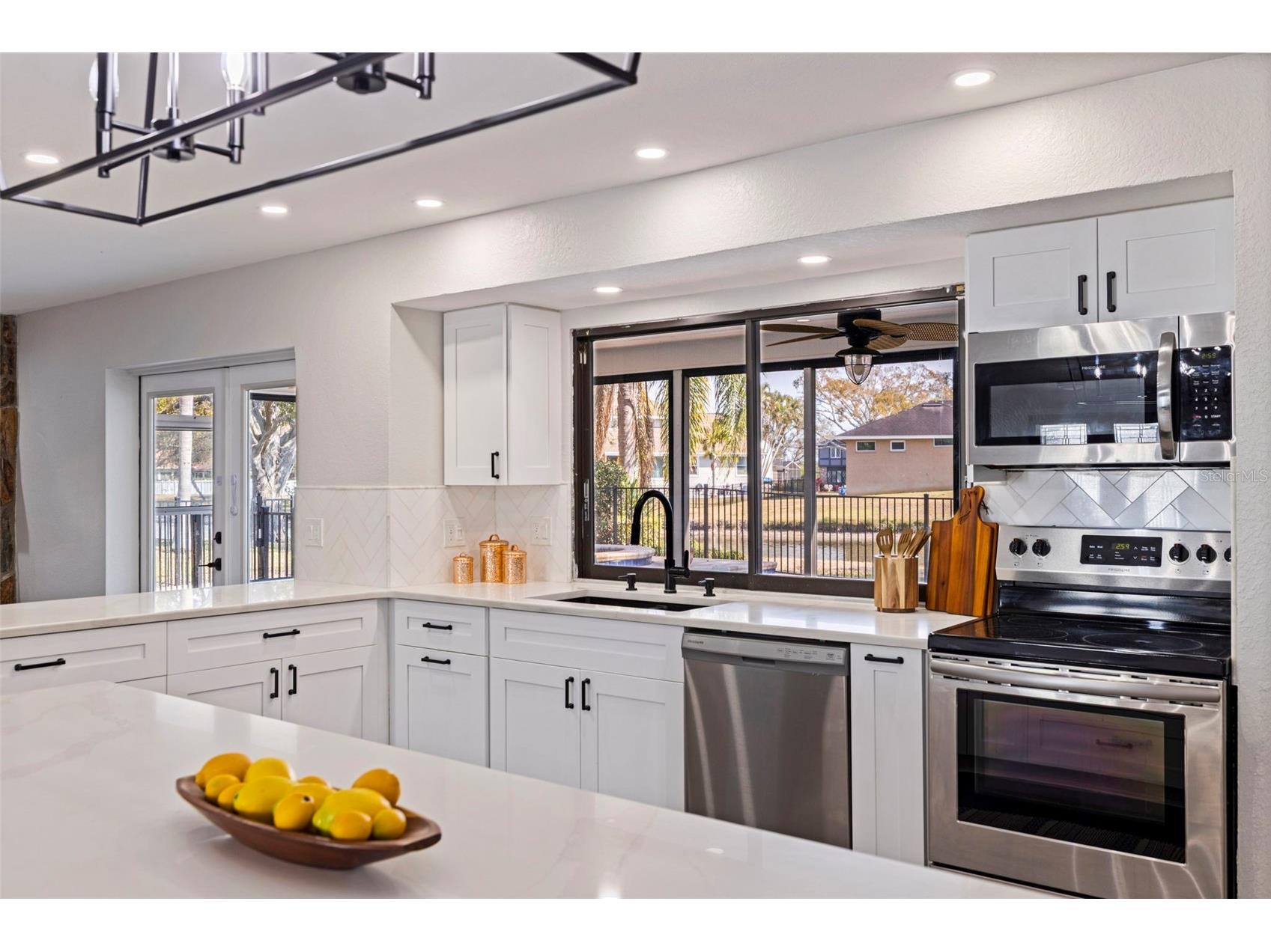 8950 Baywood Park Drive Seminole FL 33777 - BAYWOOD PARK LAKE TB8475172 image9