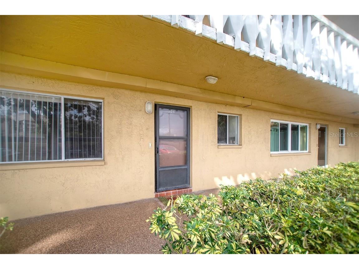 8950 Park Boulevard #104 Seminole FL 33777 U8253841 image1