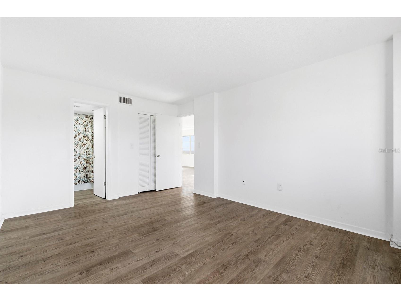 8950 Park Boulevard #201 Seminole FL 33777 TB8500641 image25