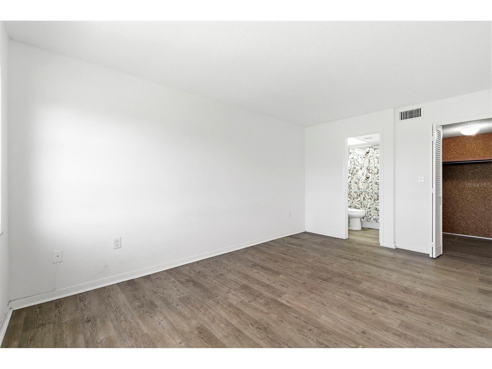 8950 Park Boulevard #201 Seminole FL 33777 TB8500641 image26