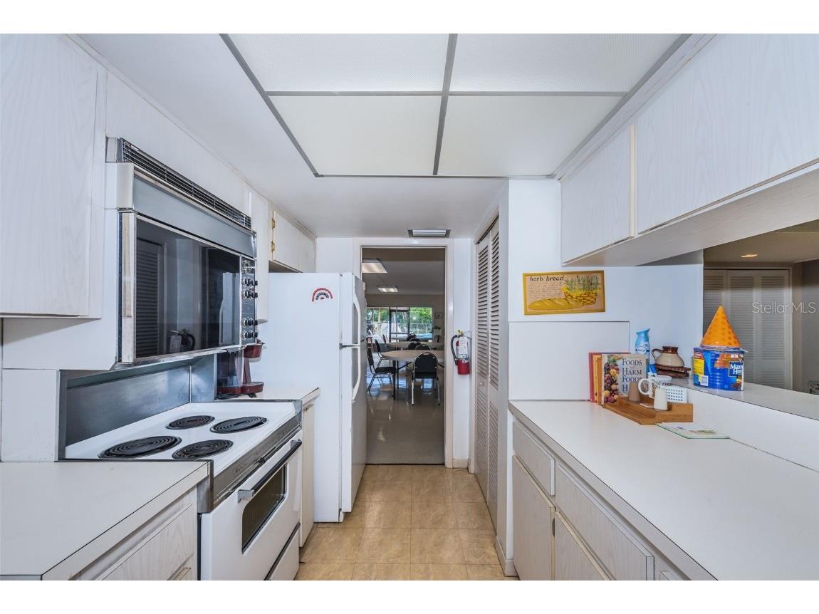 8950 Park Boulevard #206 Seminole FL 33777 TB8439127 image54