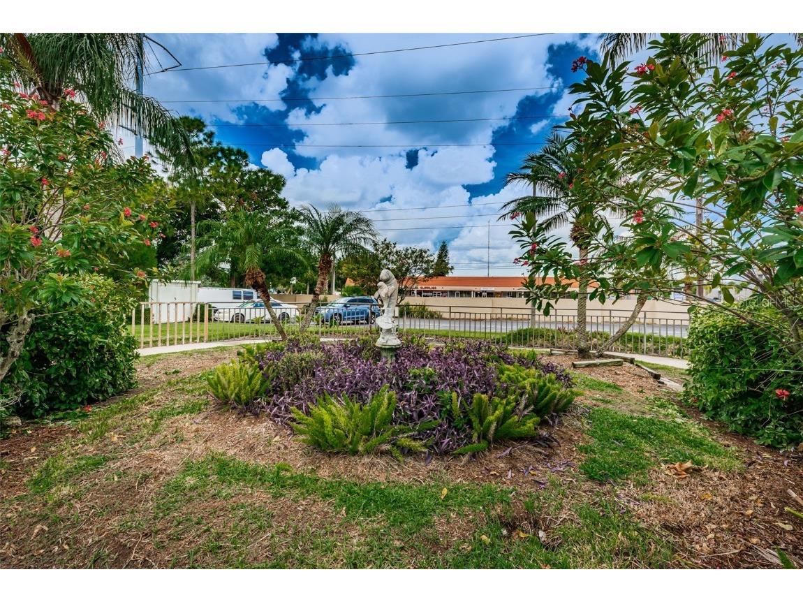 8950 Park Boulevard #206 Seminole FL 33777 TB8439127 image57