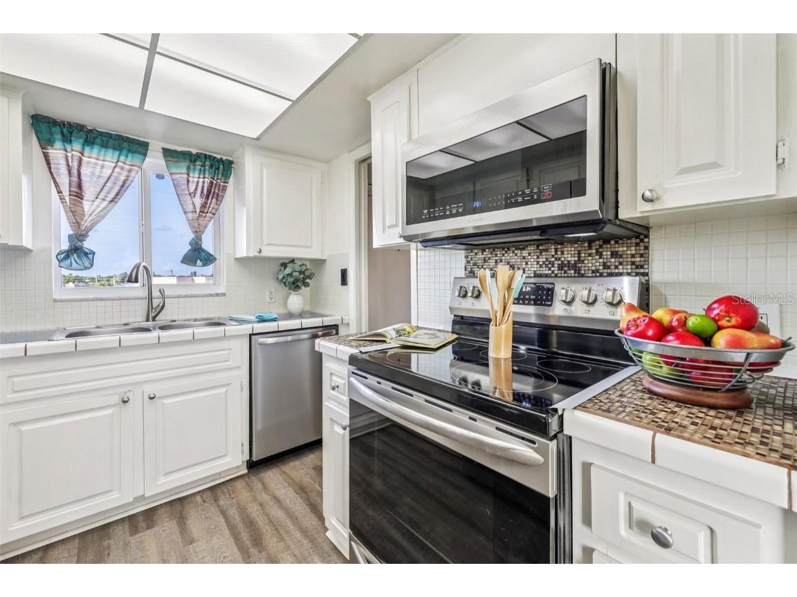 8950 Park Boulevard #405 Seminole FL 33777 TB8406749 image18