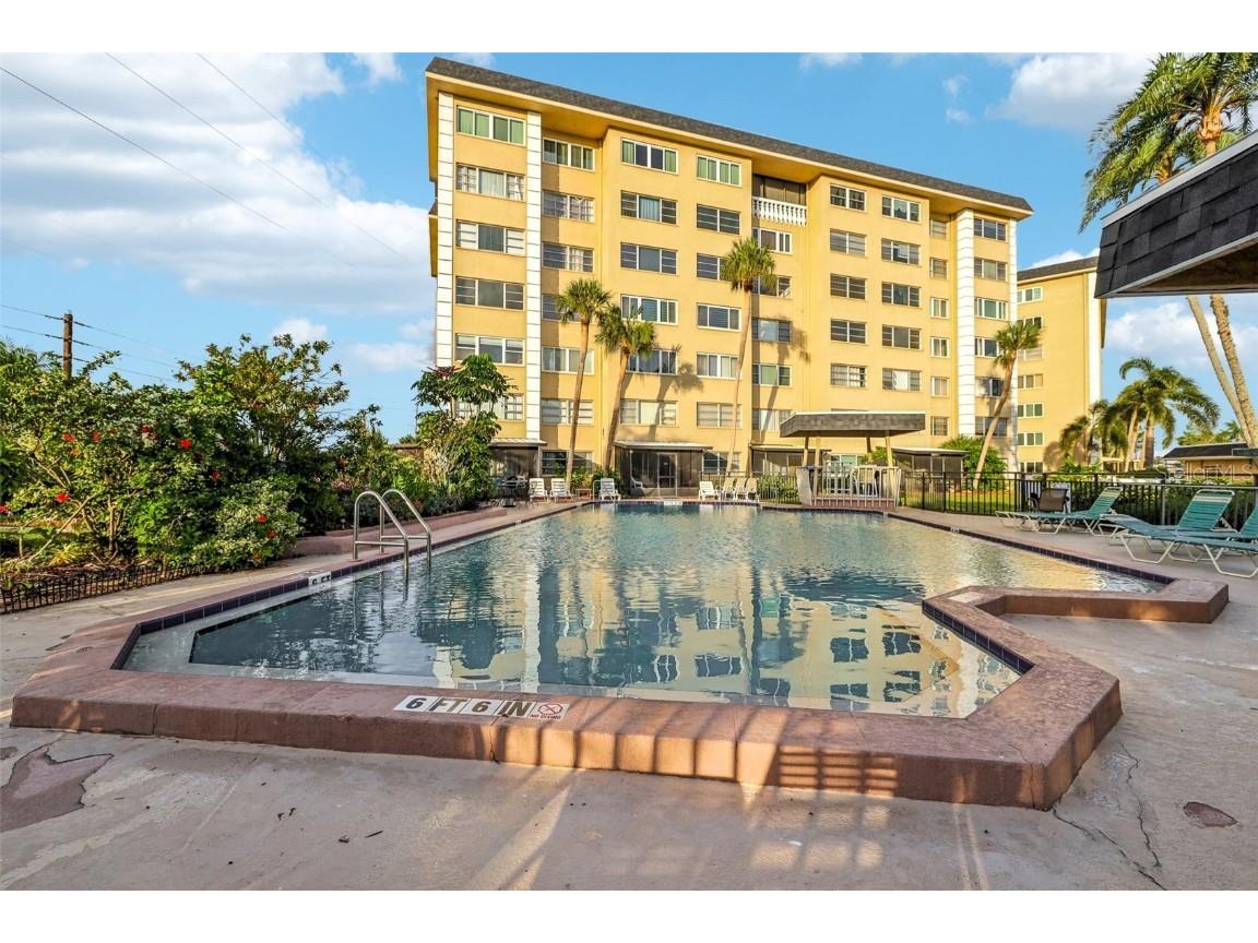 8950 Park Boulevard #405 Seminole FL 33777 TB8406749 image43