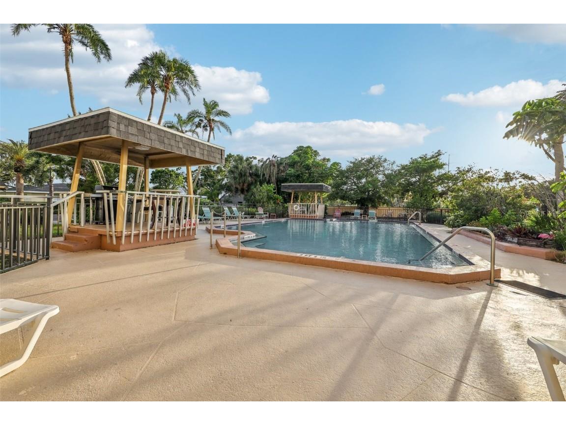 8950 Park Boulevard #405 Seminole FL 33777 TB8406749 image44