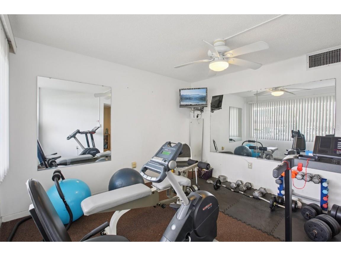 8950 Park Boulevard #405 Seminole FL 33777 TB8406749 image49