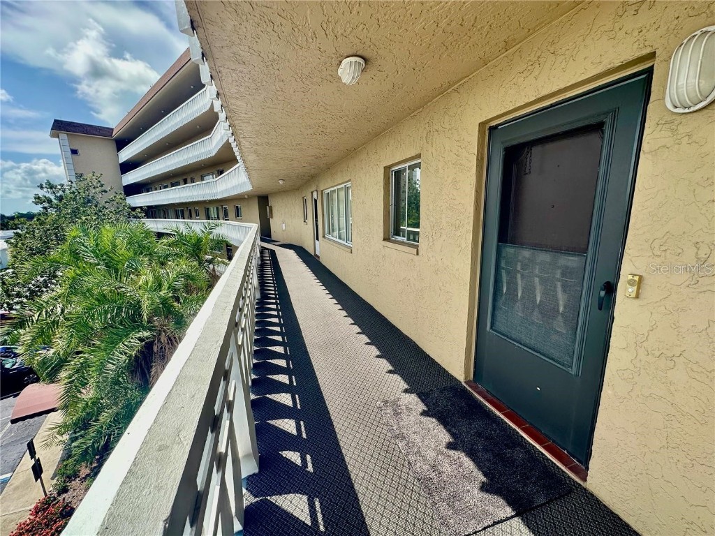 8950 Park Boulevard #407 Seminole FL 33777 A4594458 image1