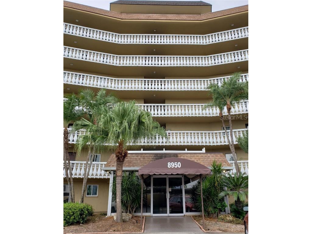 8950 Park Boulevard #407 Seminole FL 33777 U8139686 image1