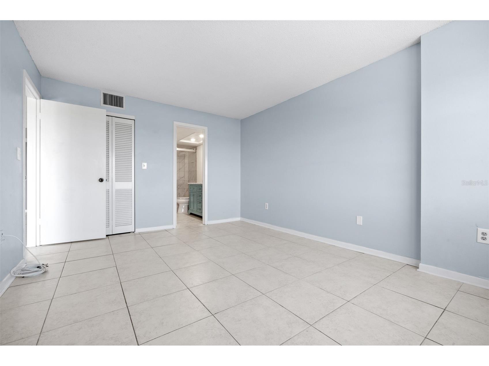 8950 Park Boulevard #609 Seminole FL 33777 TB8503340 image25