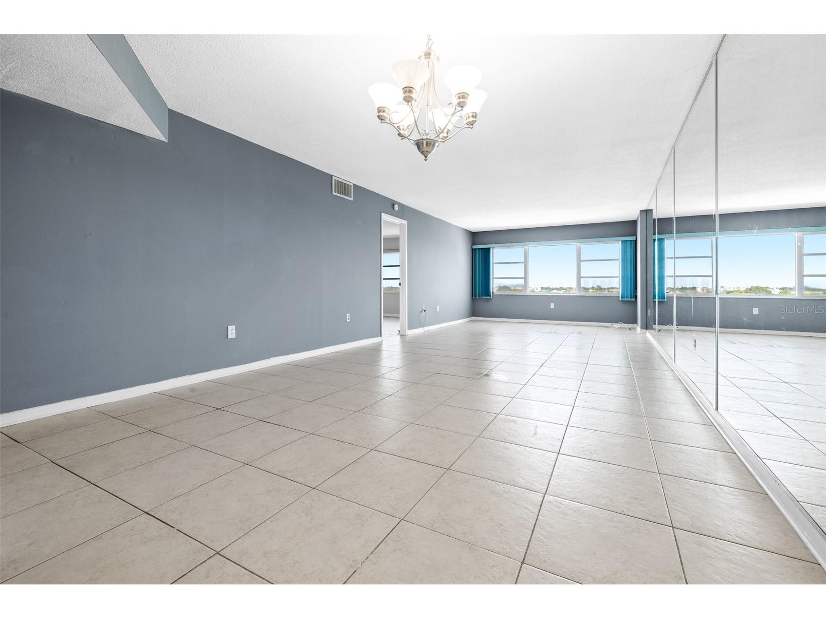 8950 Park Boulevard #609 Seminole FL 33777 TB8503340 image35