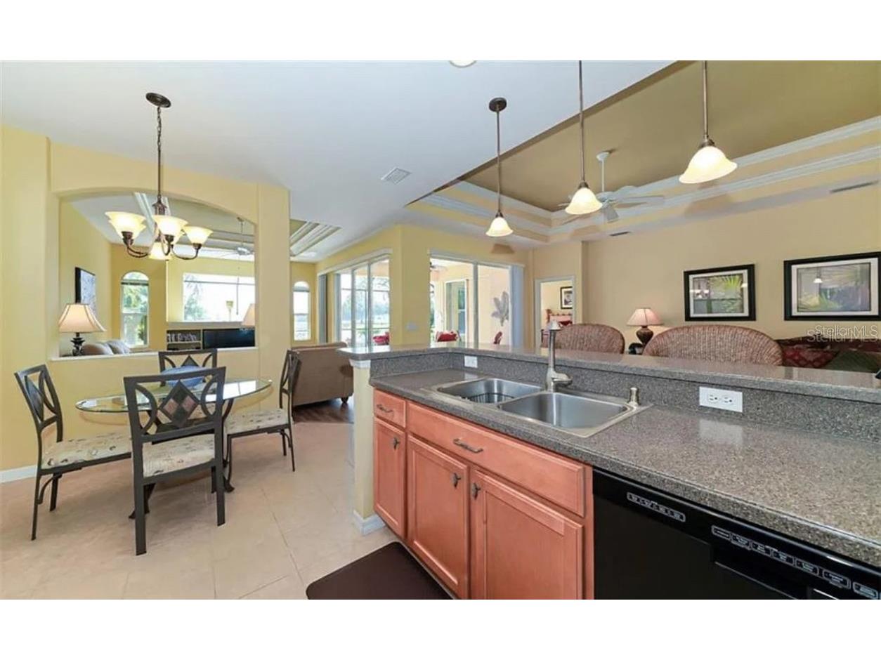 8950 Stone Harbour Loop Bradenton FL 34212 A4651875 image6