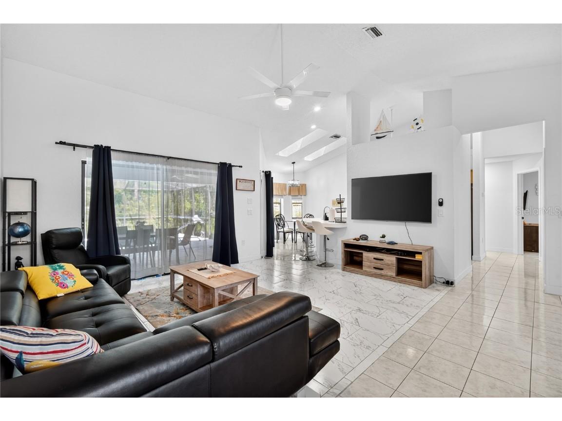 8959 Hernando Way Weeki Wachee FL 34613 TB8428228 image10