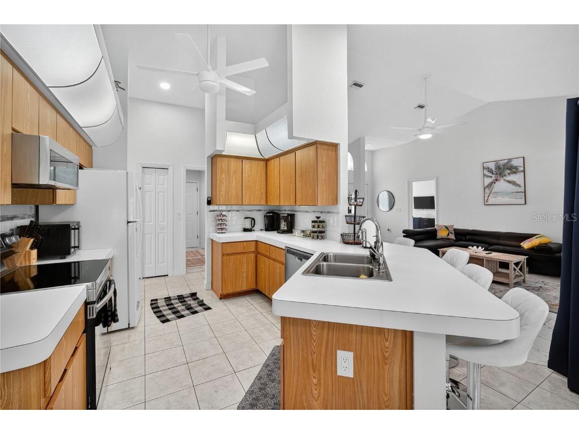 8959 Hernando Way Weeki Wachee FL 34613 TB8428228 image12