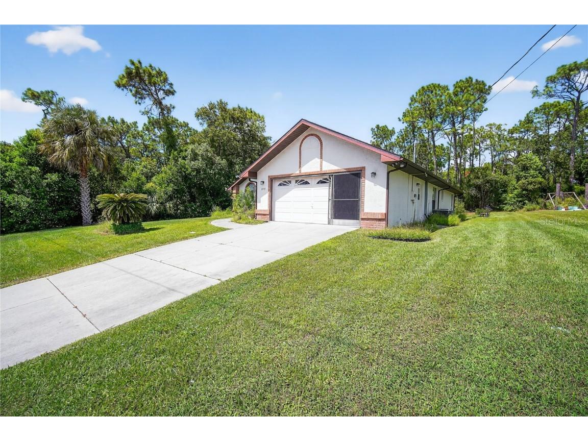 8959 Hernando Way Weeki Wachee FL 34613 TB8428228 image5