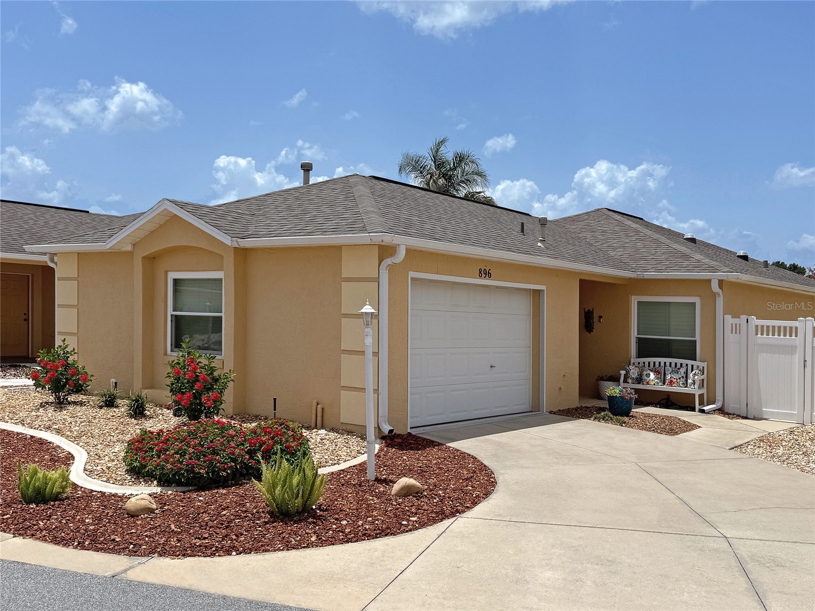896 Radclife Berea Place The Villages FL 32162 G5115038 image1