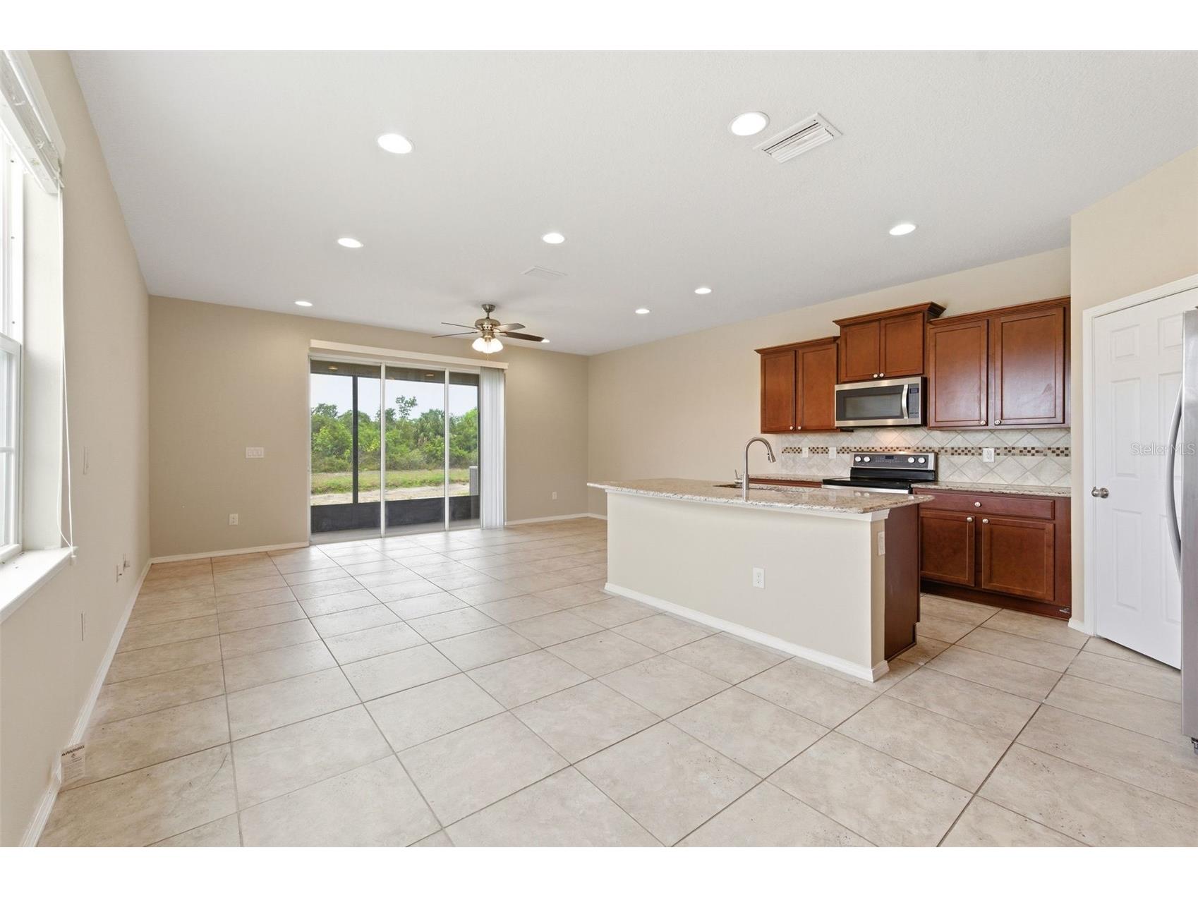 8961 Turnstone Haven Place Tampa FL 33619 TB8513591 image2