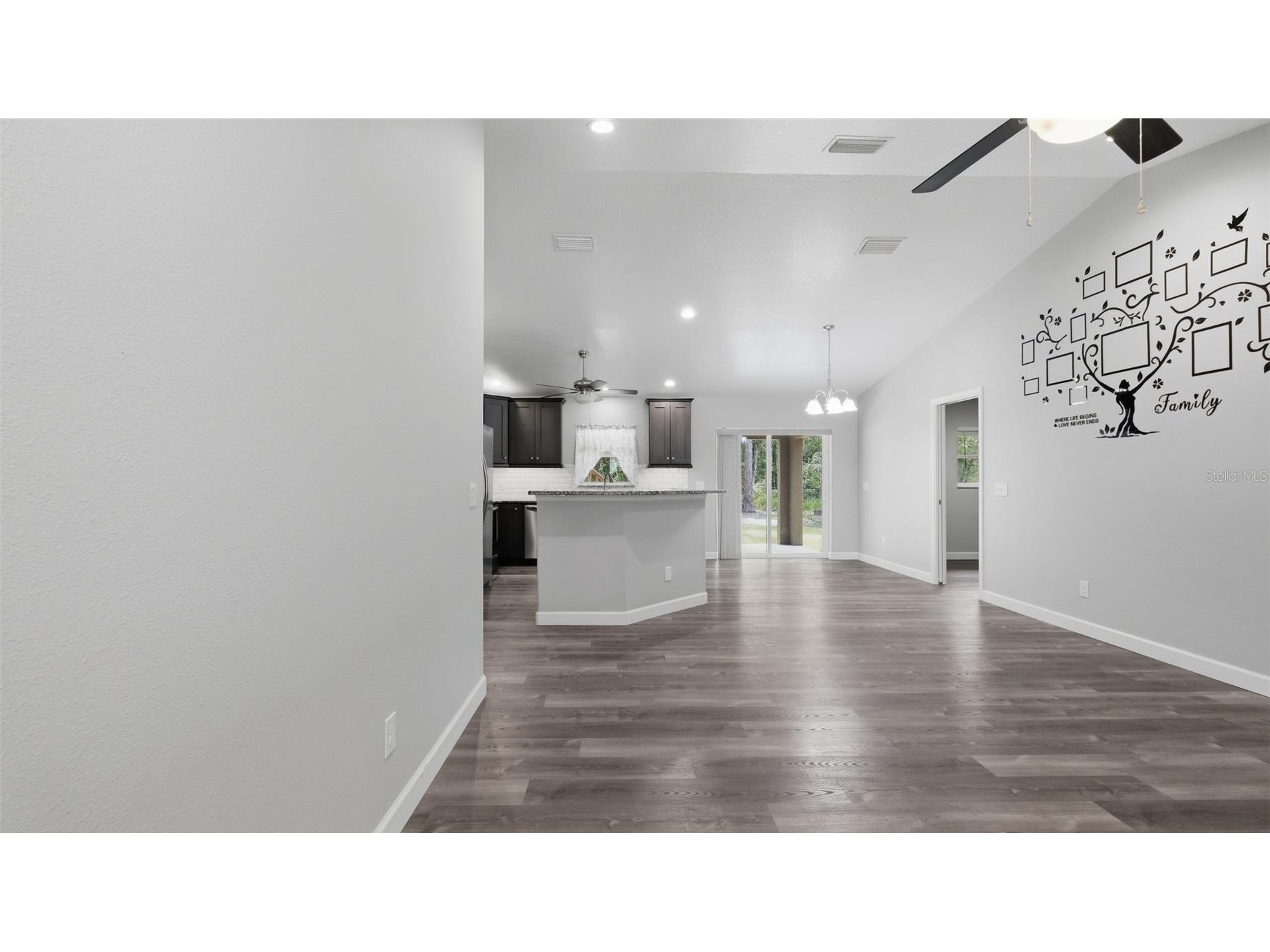 8962 N Stern Way Citrus Springs FL 34434 W7887295 image7