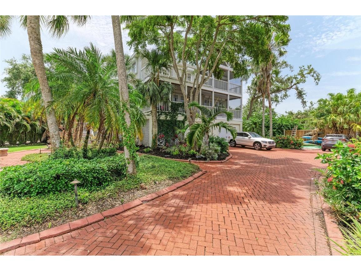8963 Fishermens Bay Drive Sarasota FL 34231 A4654953 image3