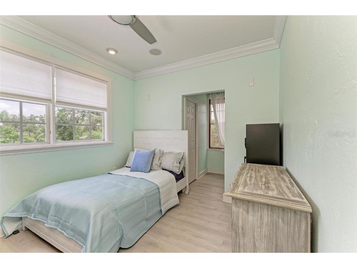 8963 Fishermens Bay Drive Sarasota FL 34231 A4654953 image56