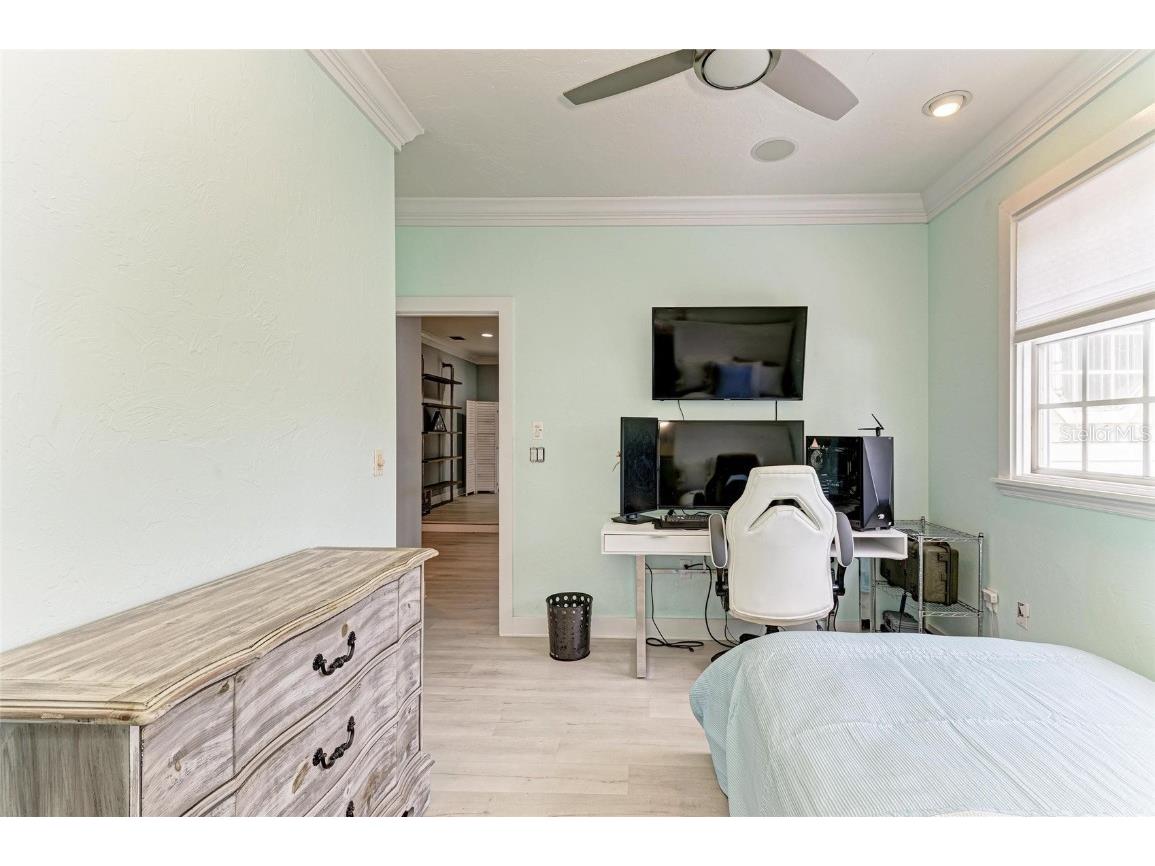 8963 Fishermens Bay Drive Sarasota FL 34231 A4654953 image57