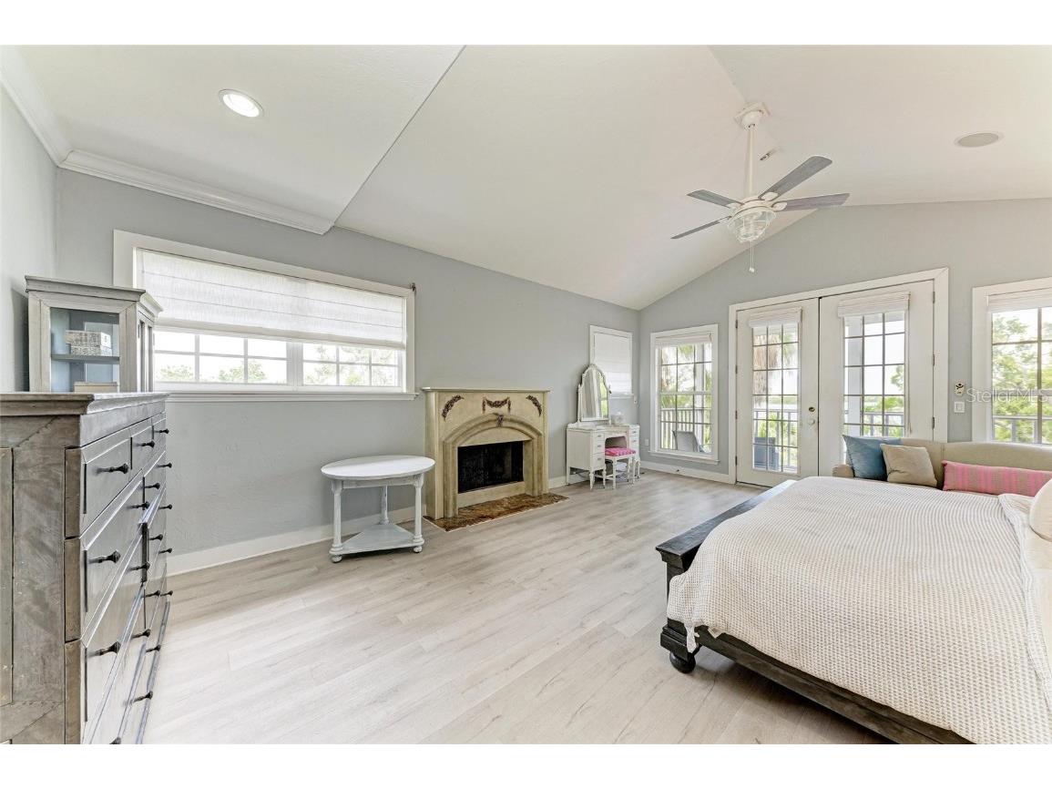 8963 Fishermens Bay Drive Sarasota FL 34231 A4654953 image60