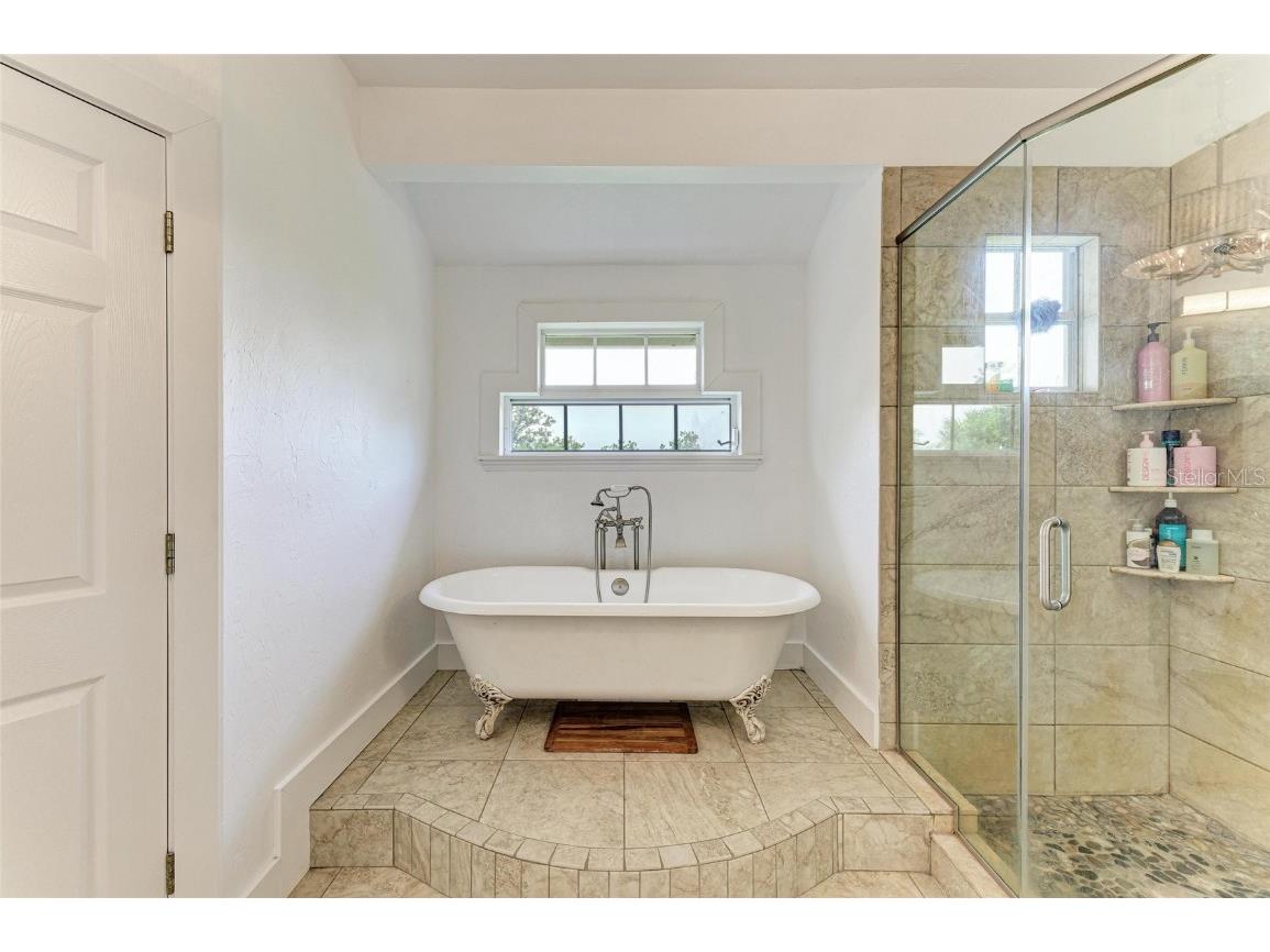 8963 Fishermens Bay Drive Sarasota FL 34231 A4654953 image65