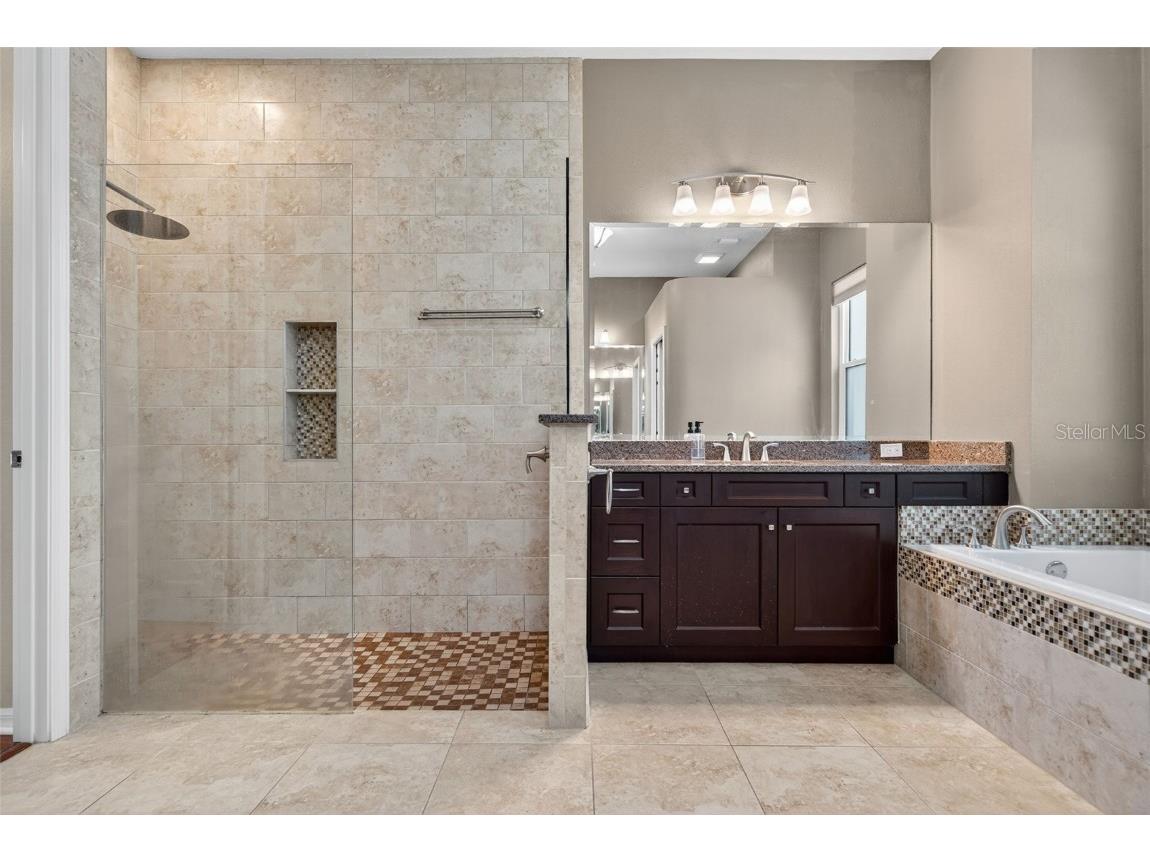 8965 Wildlife Loop Sarasota FL 34238 A4668398 image29