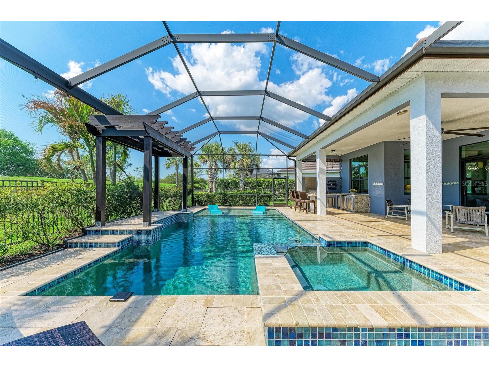 8969 Bernini Place Sarasota FL 34240 A4688095 image37