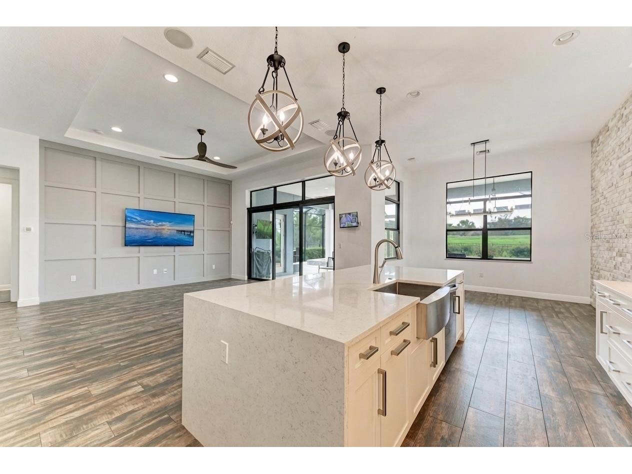 8969 Bernini Place Sarasota FL 34240 A4688095 image7