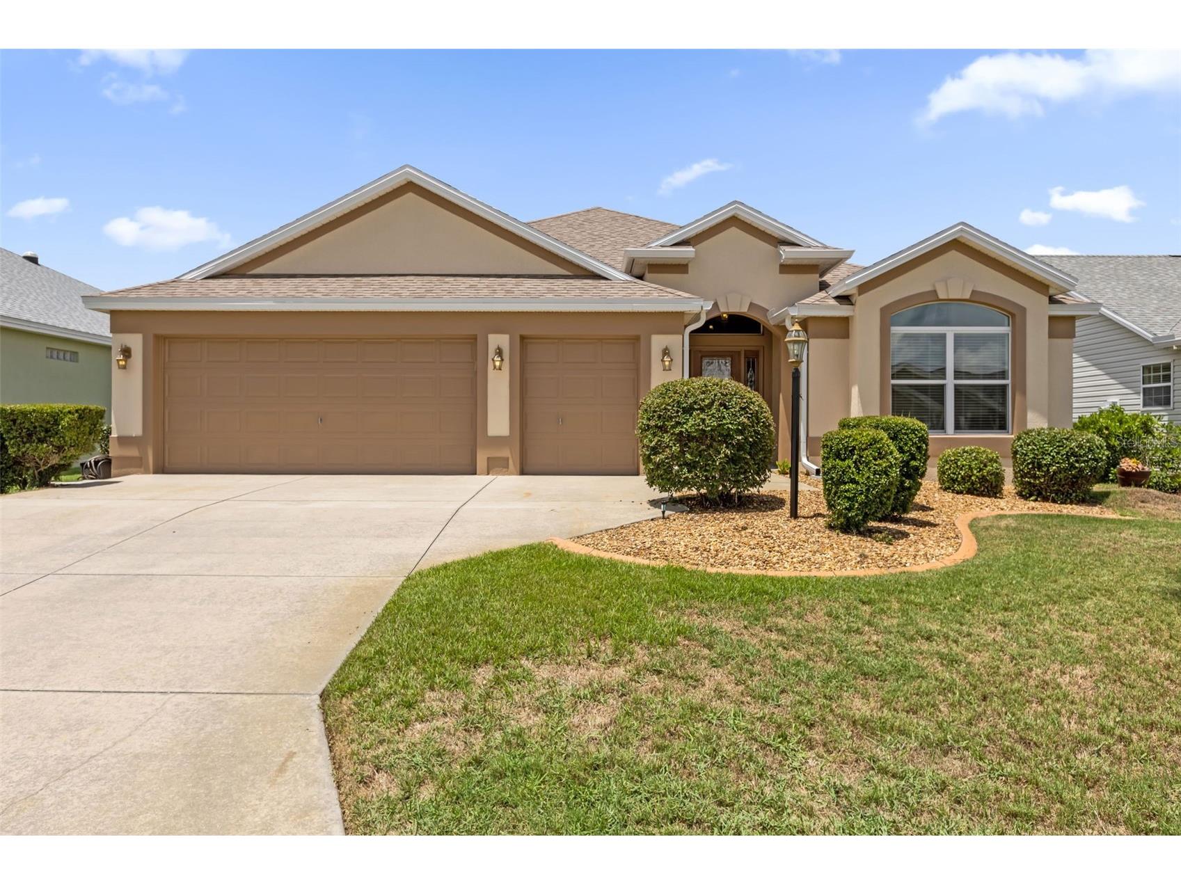 897 Folkstone Way The Villages FL 32162 G5113039 image1