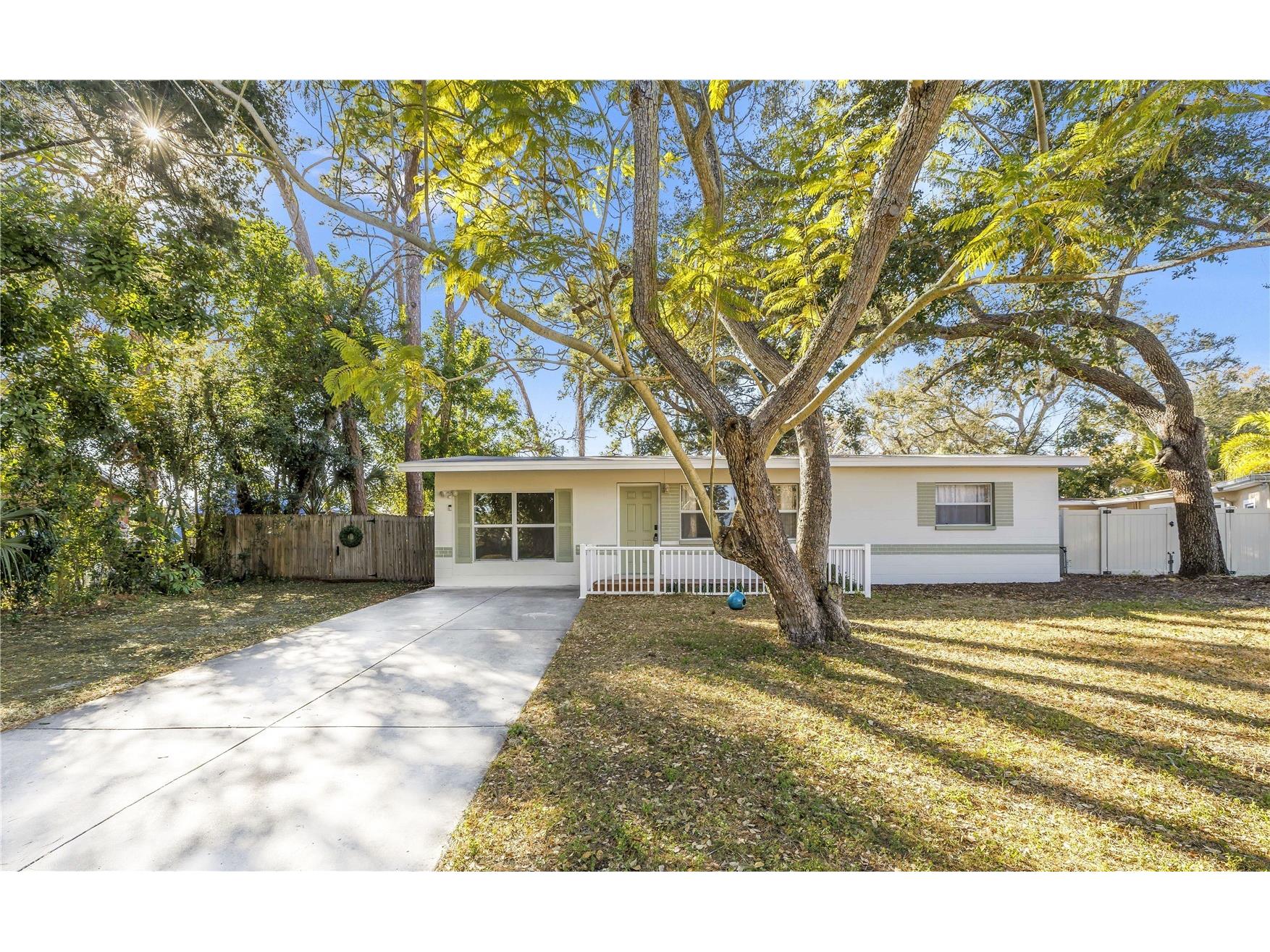 8972 79th Avenue Seminole FL 33777 - LAKE DIAMOND TB8476904 image1