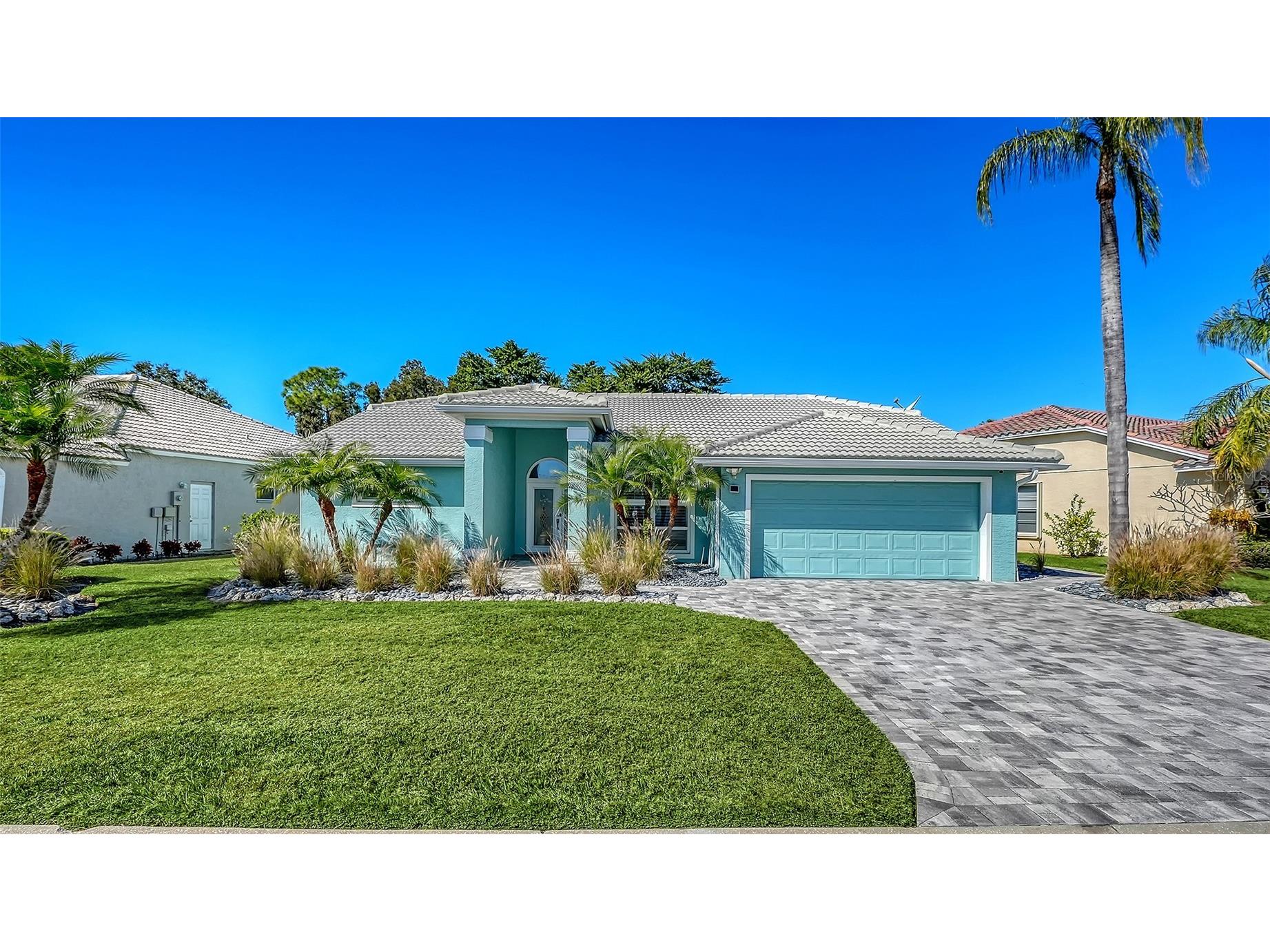 8972 Huntington Pointe Drive Sarasota FL 34238 A4680871 image1