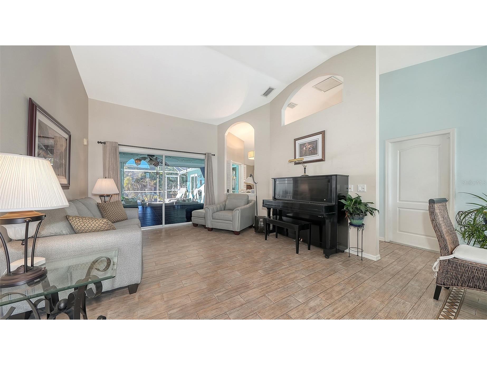 8972 Huntington Pointe Drive Sarasota FL 34238 A4680871 image3