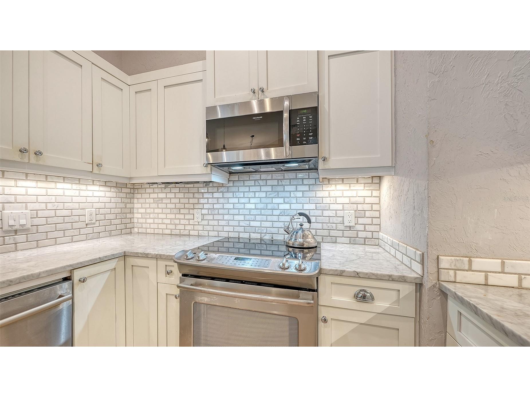 8972 Huntington Pointe Drive Sarasota FL 34238 A4680871 image7