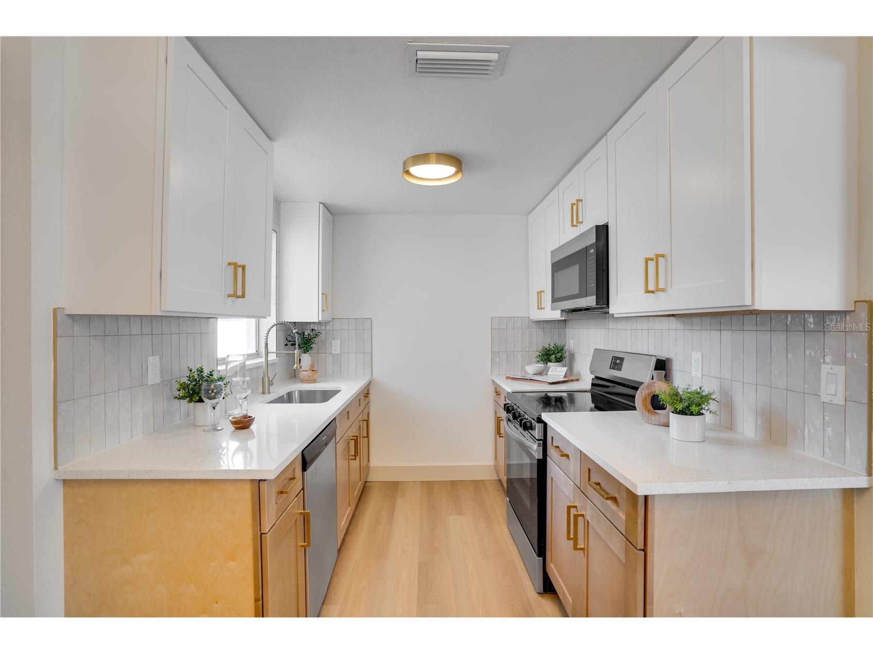 8974 91st Street Seminole FL 33777 TB8508361 image10